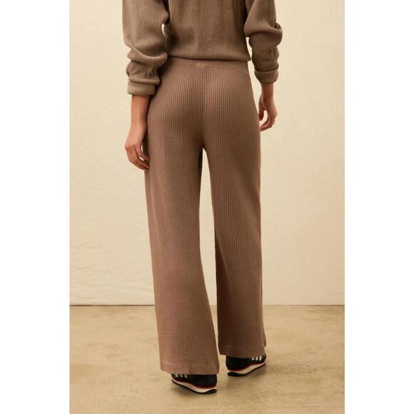 NEW FAHERTY apres waffle pant in wood smoke - Picture 3 of 4